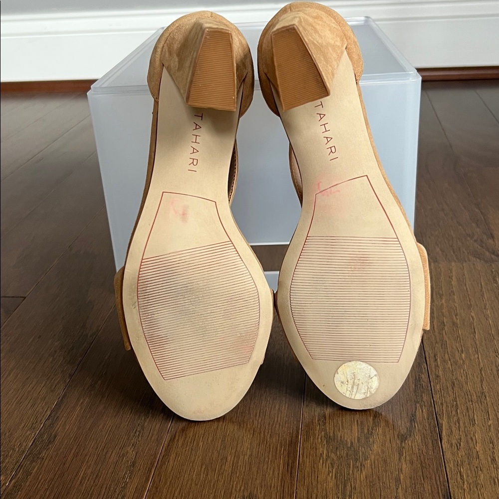 Tahari Norma Block Heel Sandals - Picture 10 of 12